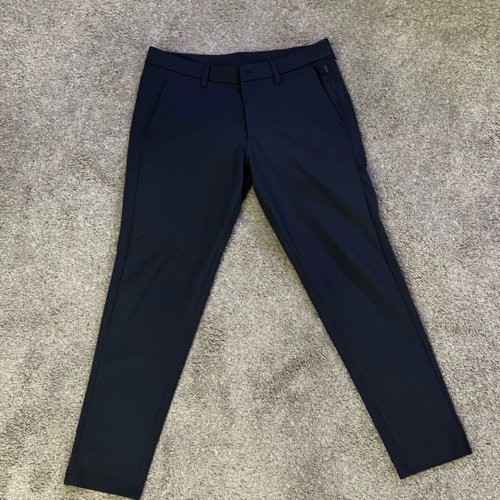 Men’s Lululemon ABC Chinos, Obsidian color, Slim, Size 33x30